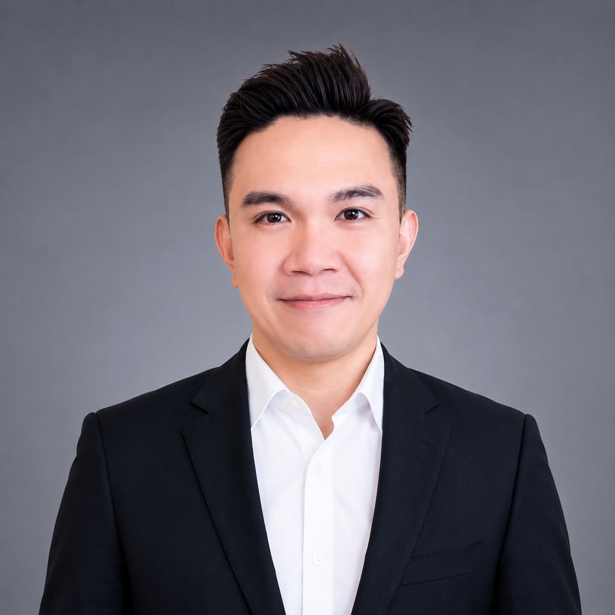 Ian Tan 陈世伟 — Senior Real Estate Consultant